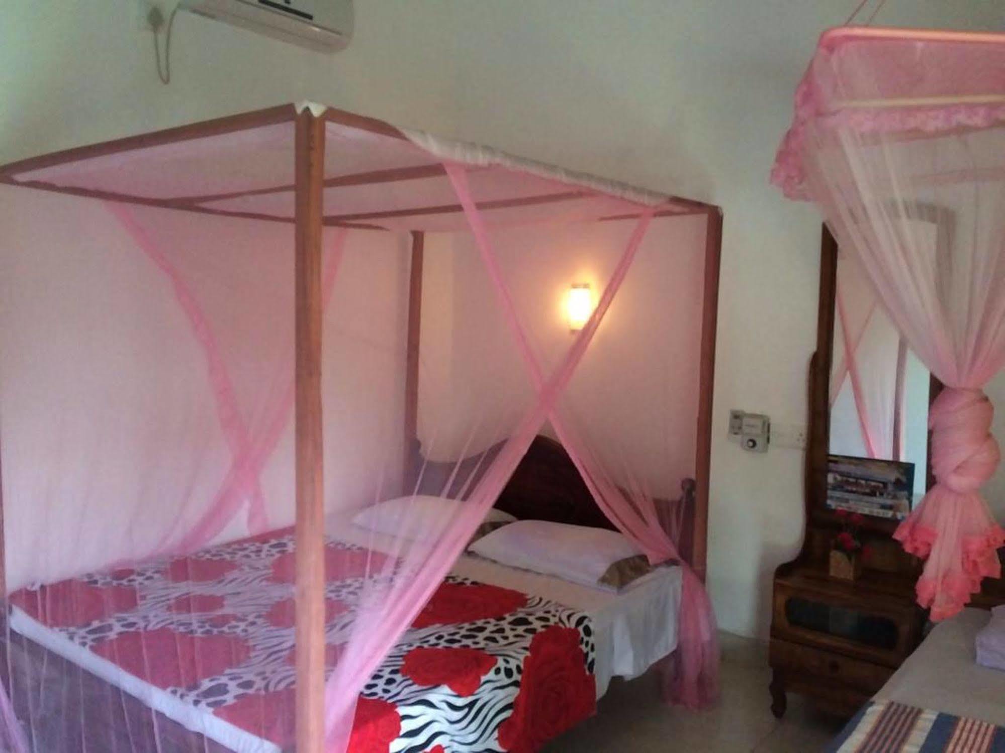Hotel Sun Rest Mirissa Banduramulla Exterior foto